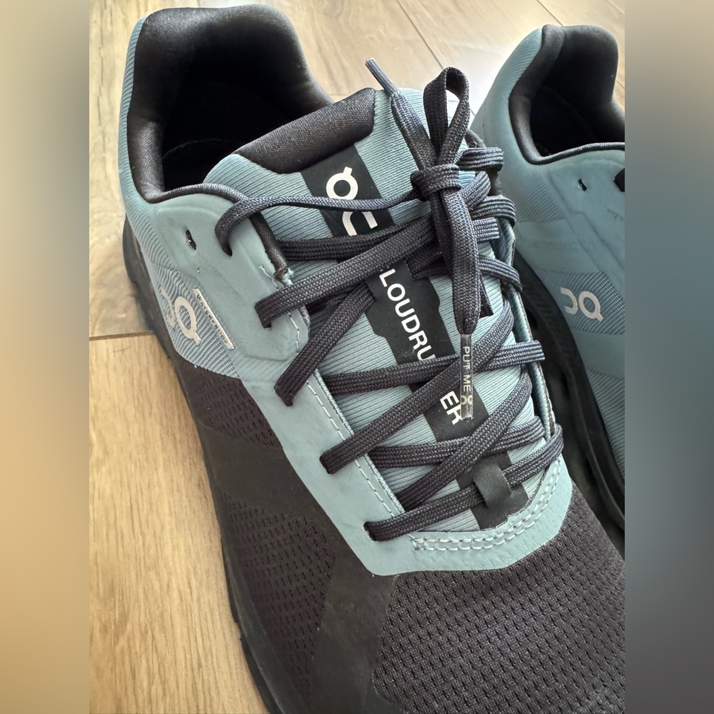 On Running Cloudventure Black and Blue Shoes - Picture 2 of 11